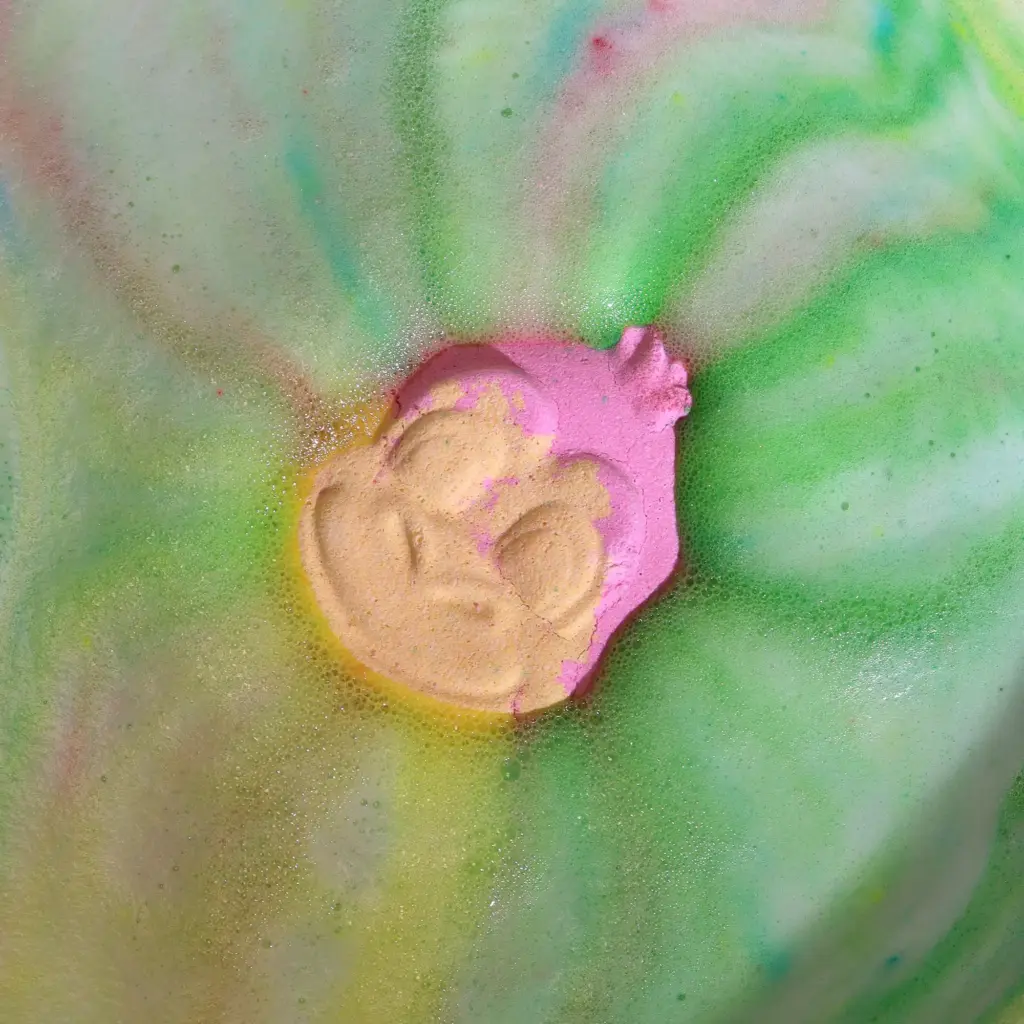 Monkey Bathbomb 90g | www.artisangoods.co.uk 8