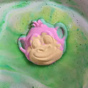 Monkey Bathbomb 90g | www.artisangoods.co.uk 7