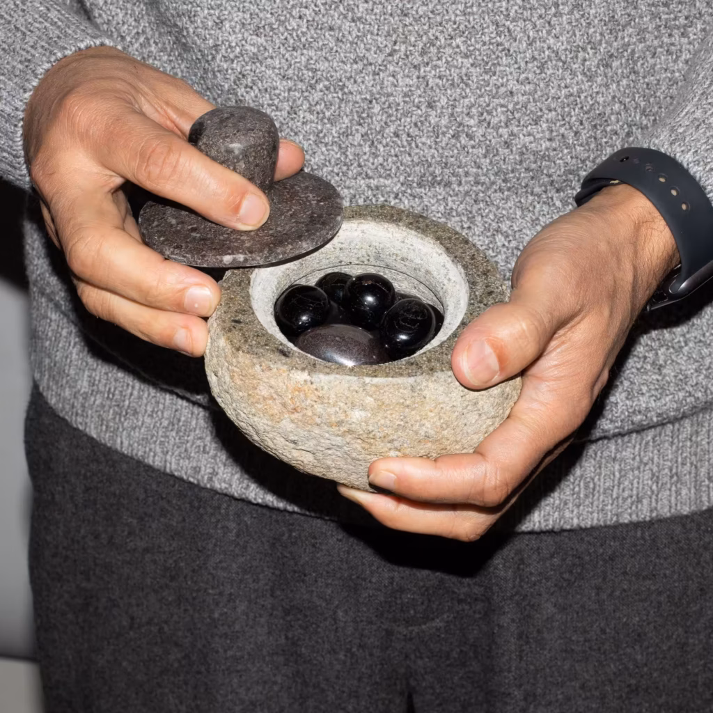 Natural Riverstone Grounding Pot -Medium (aprox 12x8cm) | www.artisangoods.co.uk 3