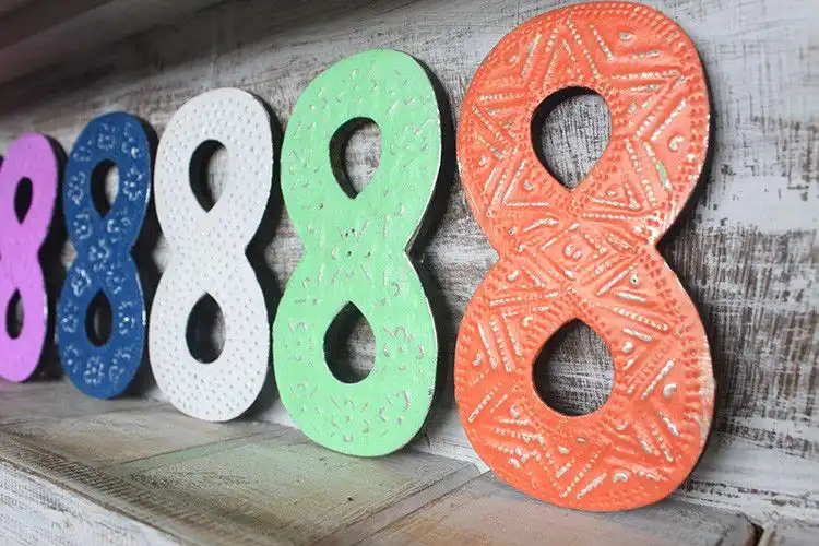 Number “8” – Assorted Colours – 15cm | www.artisangoods.co.uk 5 Number “8” – Assorted Colours – 15cm | www.artisangoods.co.uk 4