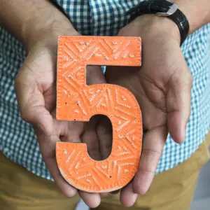 Number “8” – Assorted Colours – 15cm | www.artisangoods.co.uk 8