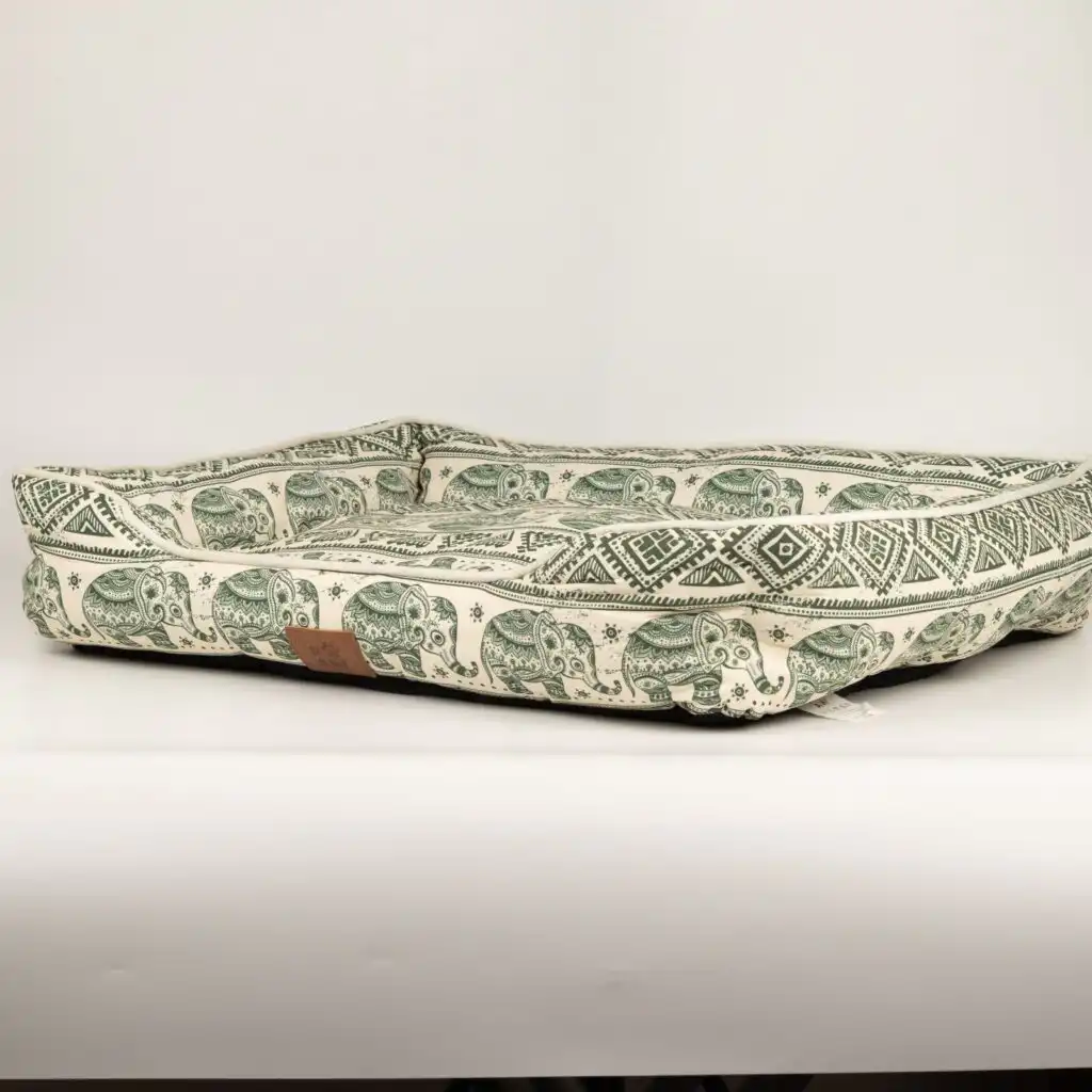 PAW Bed – Lucky Elephant – Green – 60 × 50 × 14cm