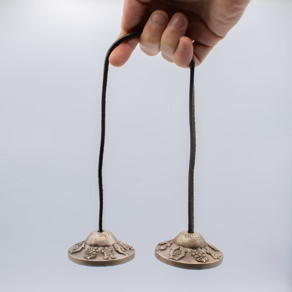 Premium Brass Tibetan Tingsha – Lucky Symbols – approx 6cm (155gm) | www.artisangoods.co.uk 5 Premium Brass Tibetan Tingsha – Lucky Symbols – approx 6cm (155gm) | www.artisangoods.co.uk 5