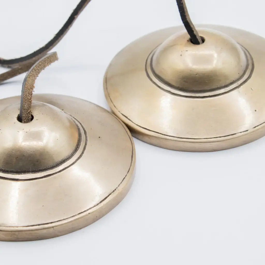 Premium Brass Tibetan Tingsha – Plain Traditional – approx 7.5cm (345gm) | www.artisangoods.co.uk 4 Premium Brass Tibetan Tingsha – Plain Traditional – approx 7.5cm (345gm) | www.artisangoods.co.uk 4