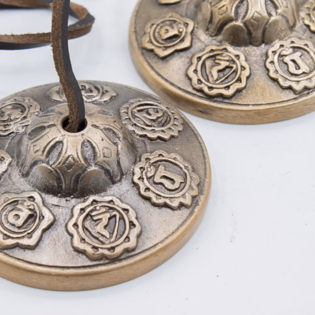 Premium Brass Tibetan Tingsha – Seven Chakra – approx 7cm (255gm) | www.artisangoods.co.uk 4 Premium Brass Tibetan Tingsha – Seven Chakra – approx 7cm (255gm) | www.artisangoods.co.uk 4
