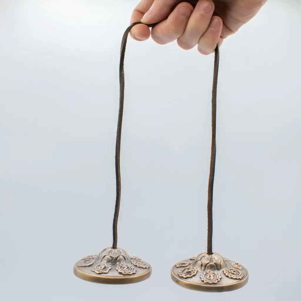 Premium Brass Tibetan Tingsha – Seven Chakra – approx 7cm (255gm) | www.artisangoods.co.uk 3 Premium Brass Tibetan Tingsha – Seven Chakra – approx 7cm (255gm) | www.artisangoods.co.uk 3