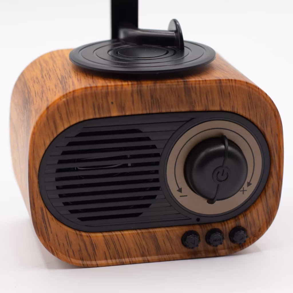 Retro Mini Gramophone Speaker – Bluetooth & FM Radio – 5 watt x 1 | www.artisangoods.co.uk 8