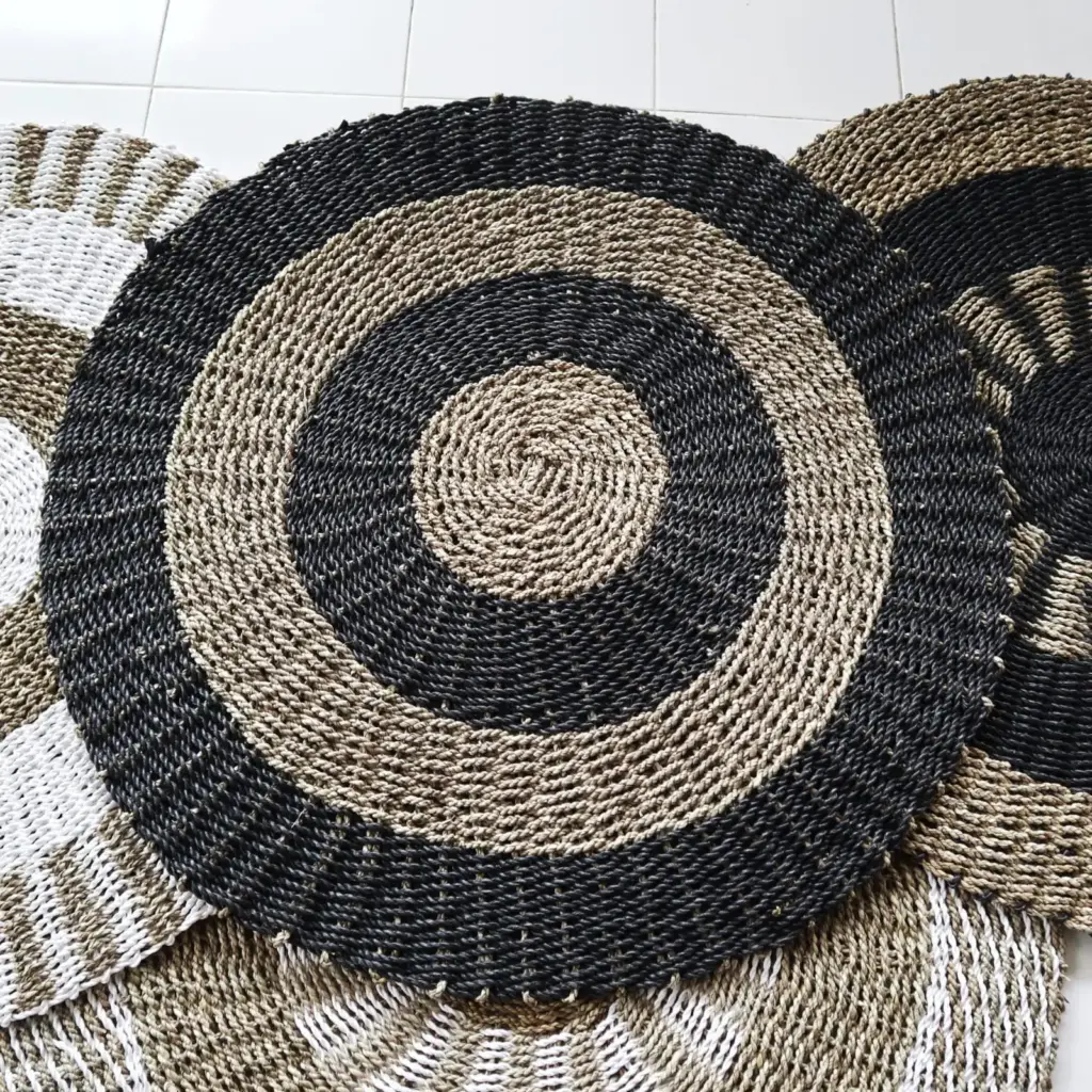 Round Seagrass Black & Tan – Circles – 1m | www.artisangoods.co.uk 2