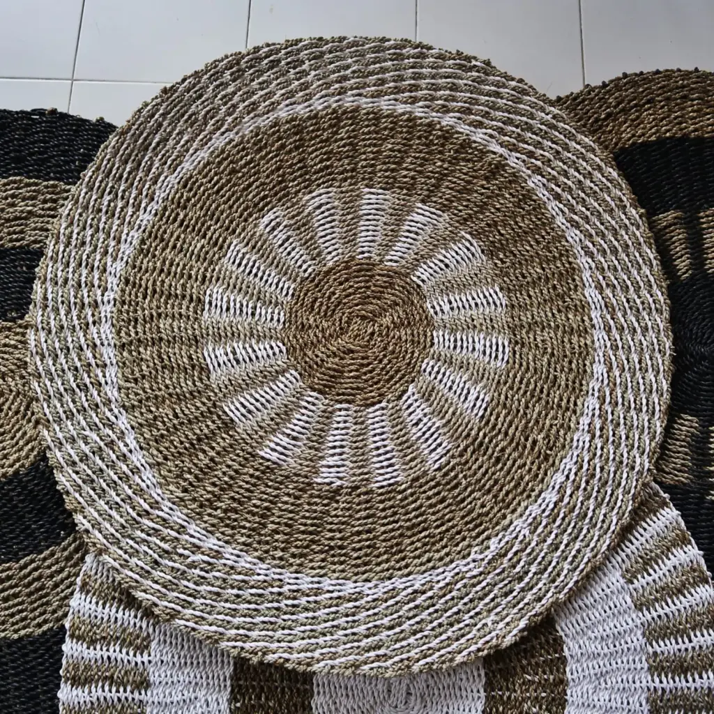 Round Seagrass White & Tan – Inner Sun – 1m | www.artisangoods.co.uk 4