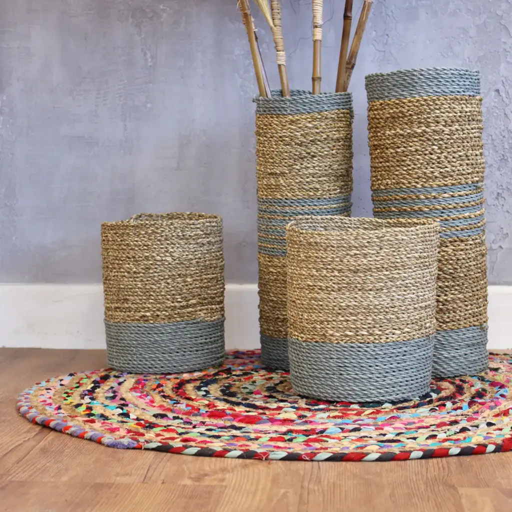 Seagrass & Abu-Abu Raffia Set – 2 Vase & 2 Bins | www.artisangoods.co.uk 9 Seagrass & Abu-Abu Raffia Set – 2 Vase & 2 Bins | www.artisangoods.co.uk 9
