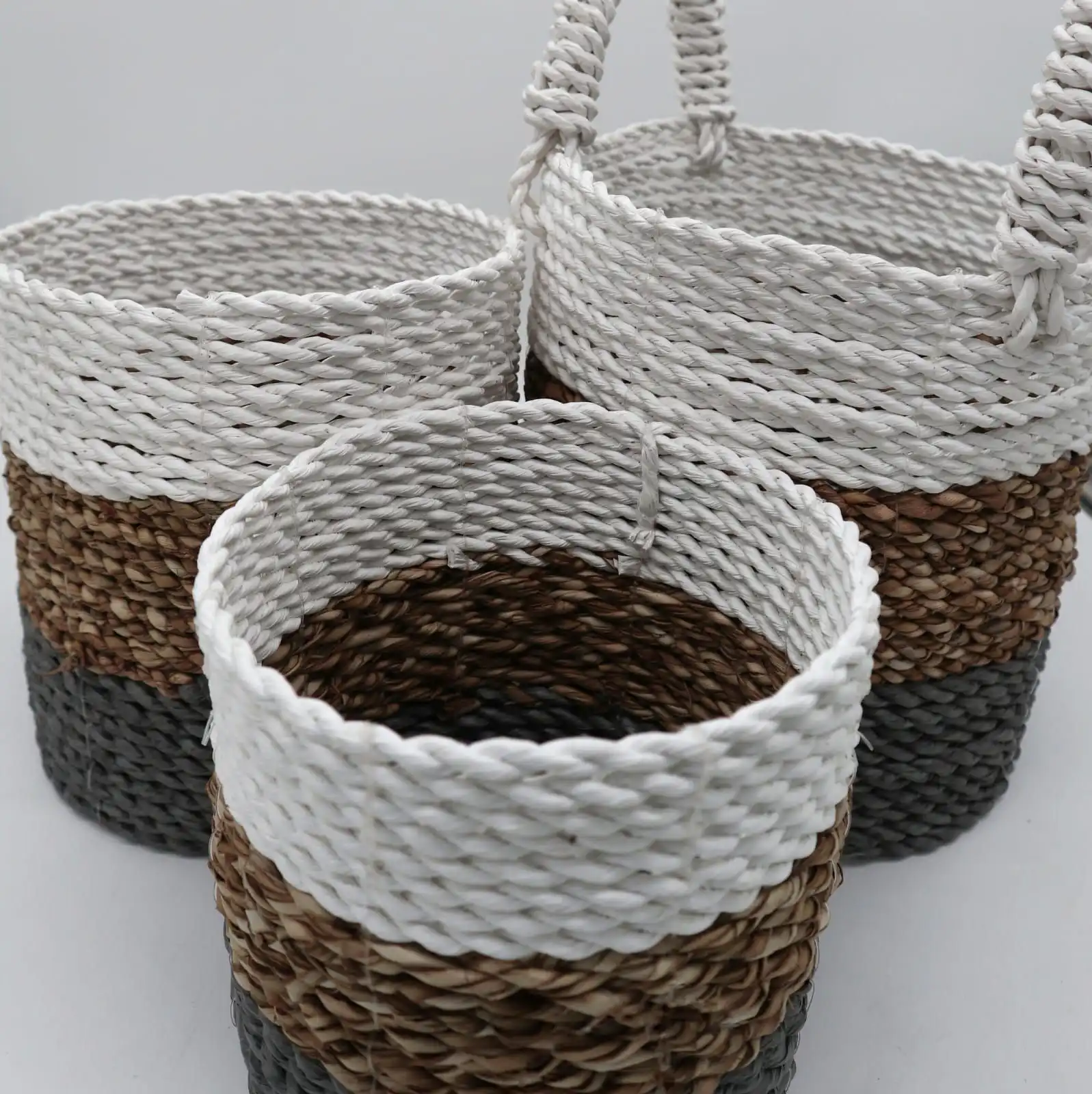 Seagrass Basket Set – Grey / Natural / White | www.artisangoods.co.uk 4 Seagrass Basket Set – Grey / Natural / White | www.artisangoods.co.uk 3