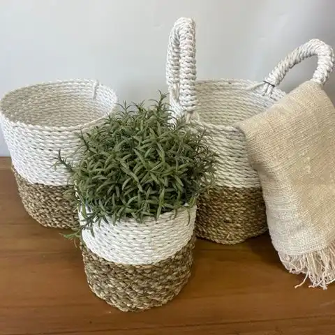 Seagrass Basket Set – Grey / Natural / White | www.artisangoods.co.uk 8 Seagrass Basket Set – Grey / Natural / White | www.artisangoods.co.uk 7