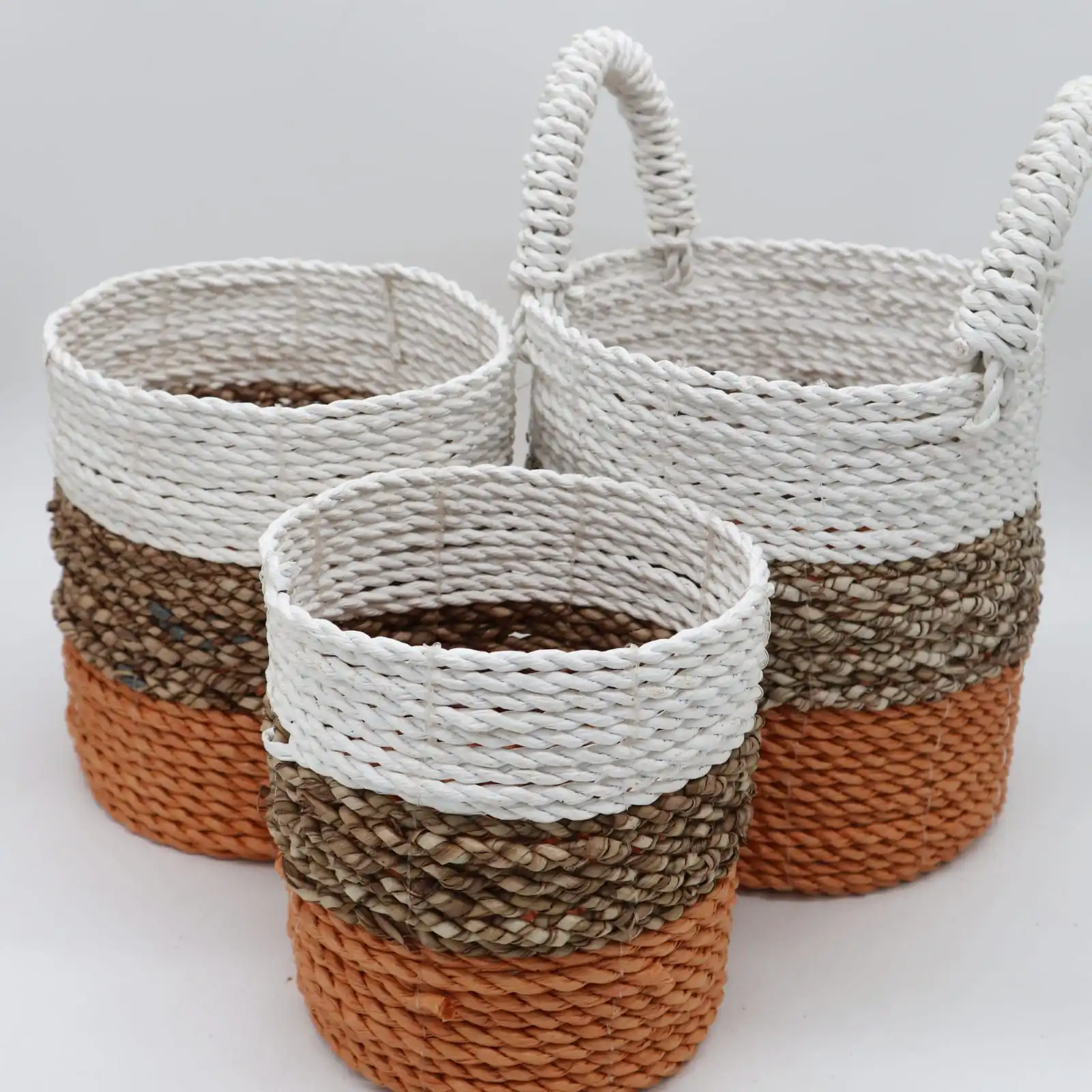 Seagrass Basket Set – Orange / Natural / White | www.artisangoods.co.uk 5 Seagrass Basket Set – Orange / Natural / White | www.artisangoods.co.uk 4
