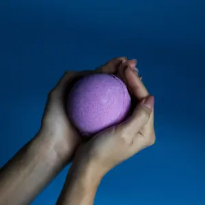 Set of 3 Blackberry Bath Bombs | www.artisangoods.co.uk 2