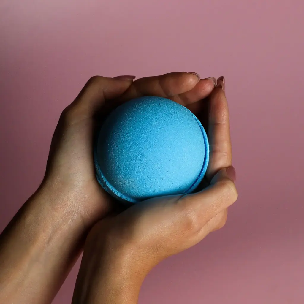 Set of 3 Blueberry Bath Bombs | www.artisangoods.co.uk 2