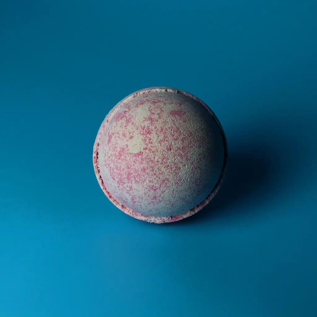 Set of 3 Party Girl Bath Bombs | www.artisangoods.co.uk 3