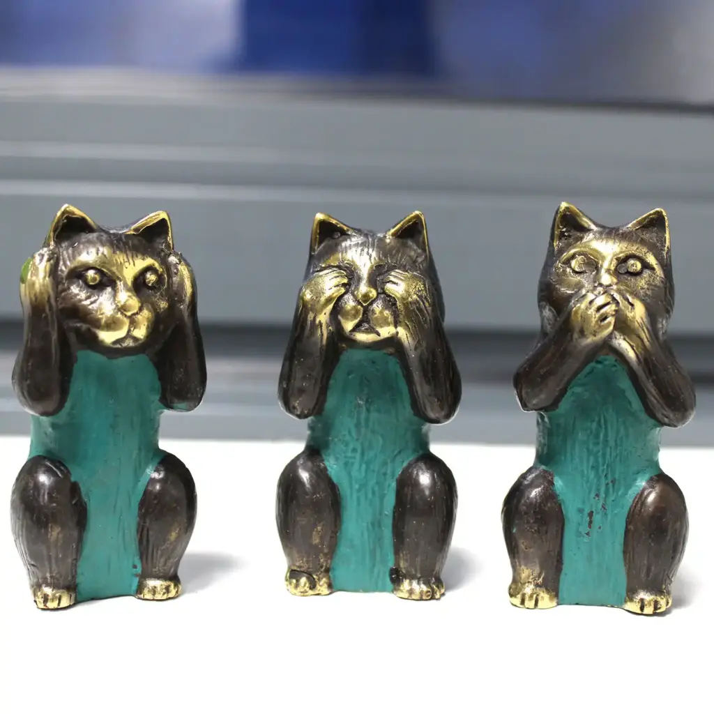Set of 3 – See No, Hear No, Speak No Evil – Brass Cats | www.artisangoods.co.uk 3