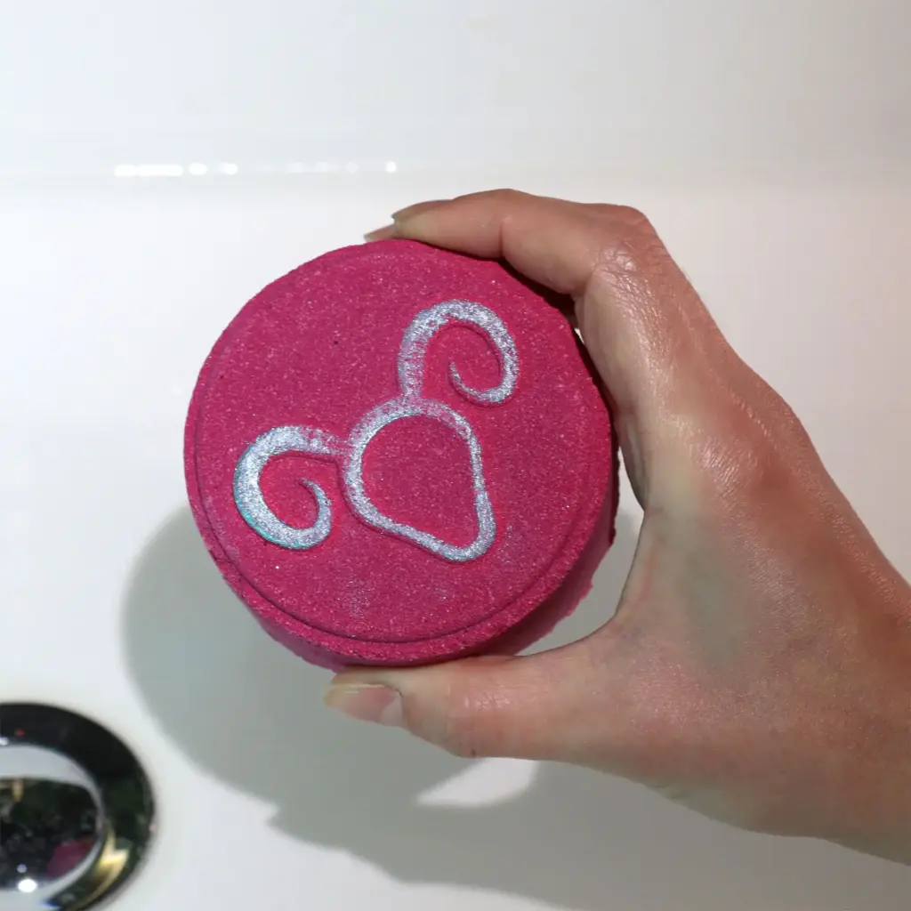 Set of Zodiac Bath Fizzers with Horoscope – Leo | www.artisangoods.co.uk 2