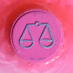 Set of Zodiac Bath Fizzers with Horoscope – Libra | www.artisangoods.co.uk 3