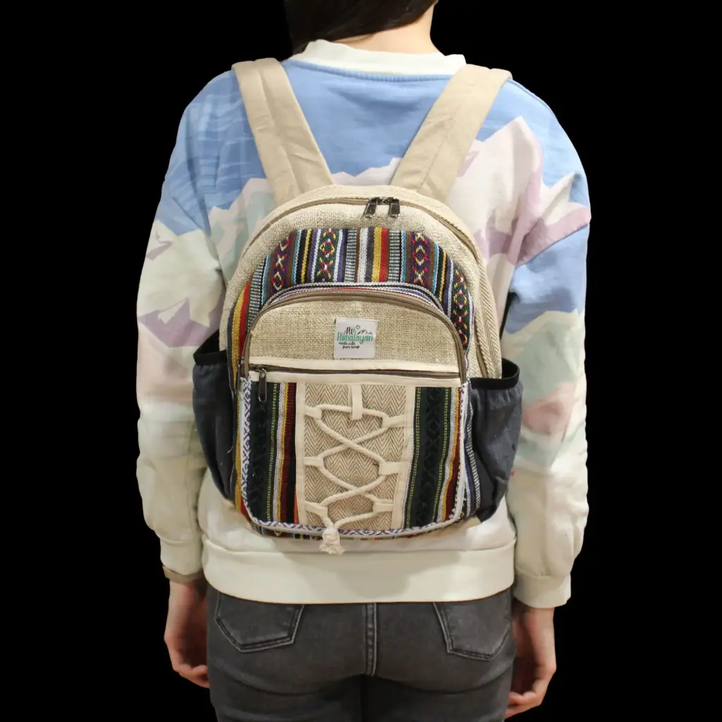 Small Backpack – Rope & Pockets Style | www.artisangoods.co.uk 8