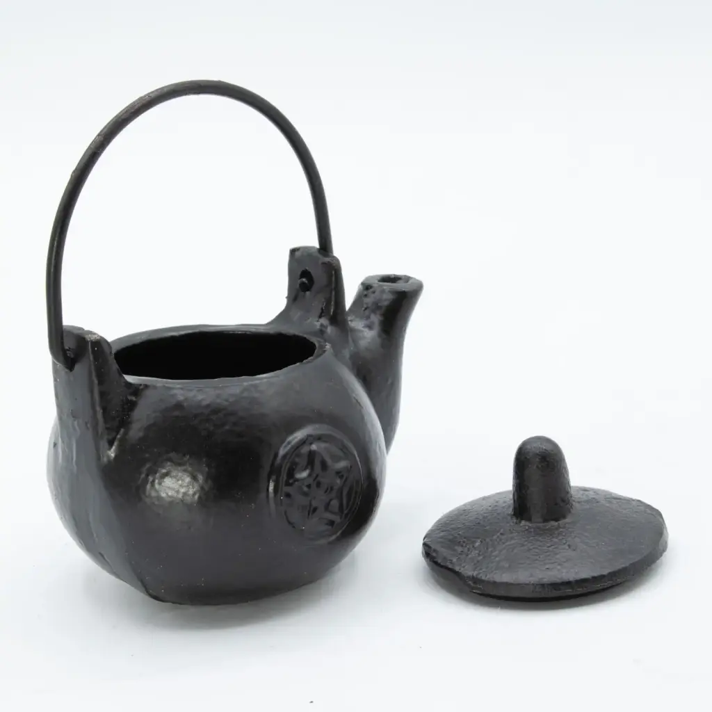 Small Cast Iron Ritual Pot with Pentagon 8x8x10cm | www.artisangoods.co.uk 3