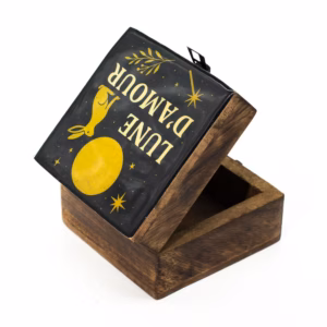 Small Enamelled Box  – Lune D’Amore | www.artisangoods.co.uk 3