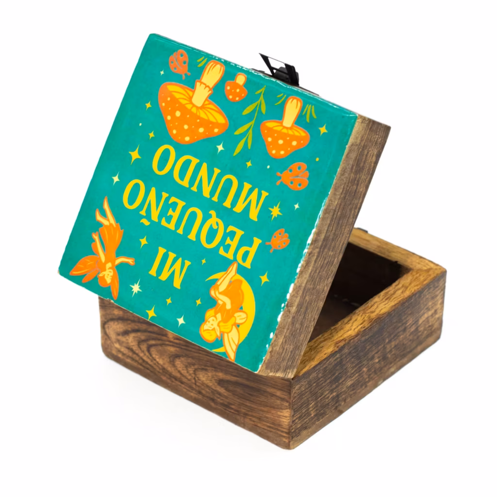Small Enamelled Box  – Mi Pequeno Mundo | www.artisangoods.co.uk 4