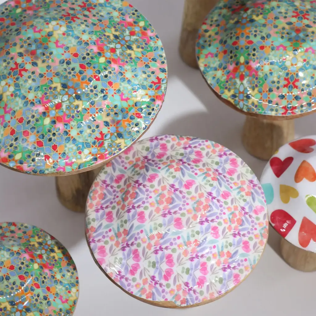 Small Wooden Mushroom – Pastel Hearts | www.artisangoods.co.uk 4 Small Wooden Mushroom – Pastel Hearts | www.artisangoods.co.uk 4