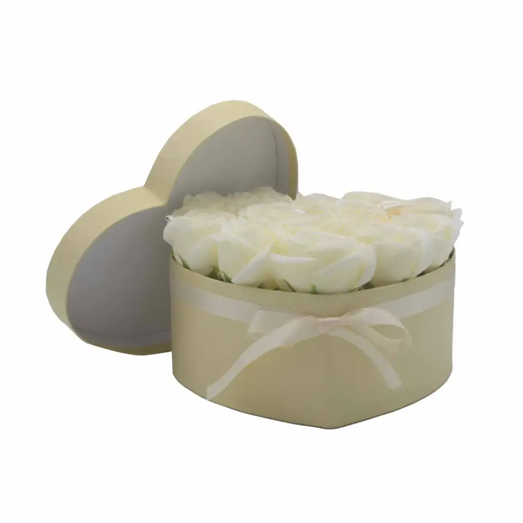 Soap Flower Gift Bouquet – 13 Cream Roses – Heart | www.artisangoods.co.uk 8