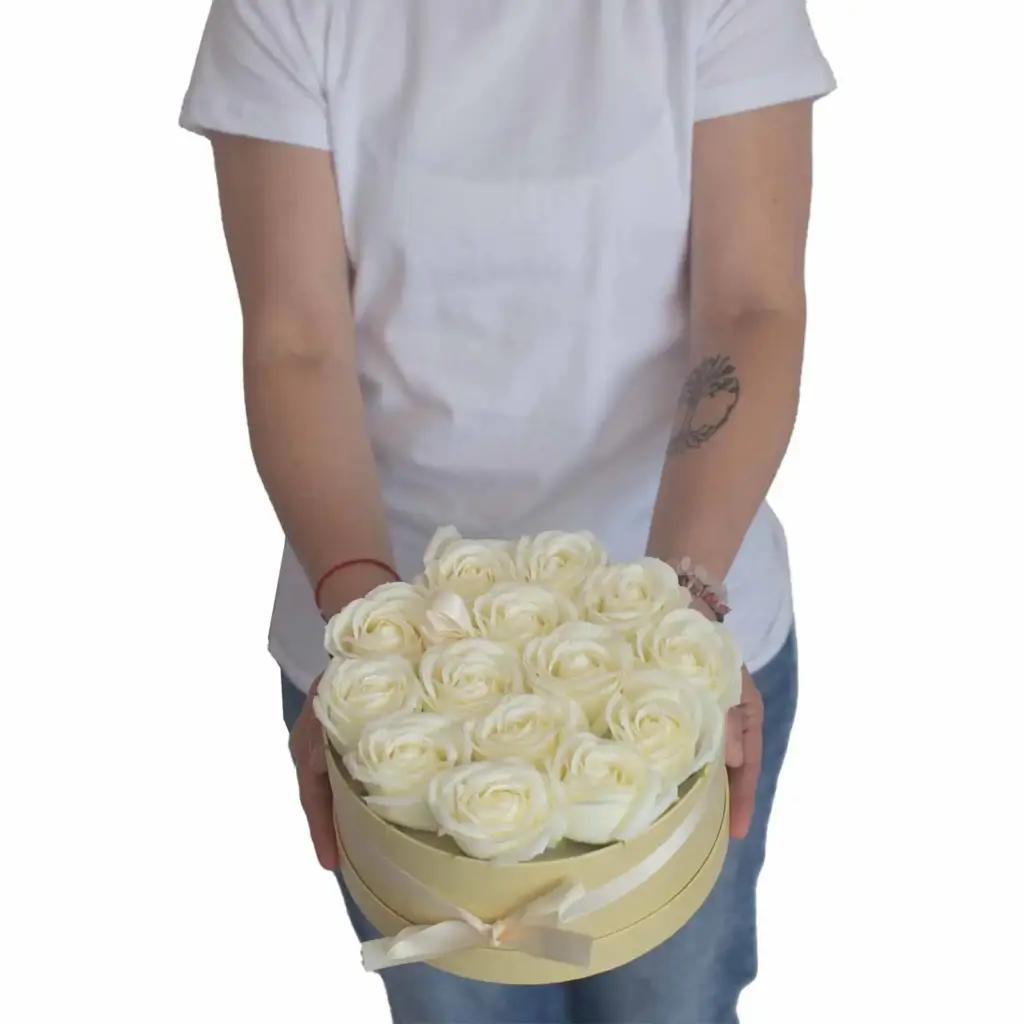 Soap Flower Gift Bouquet – 13 Cream Roses – Heart | www.artisangoods.co.uk 5