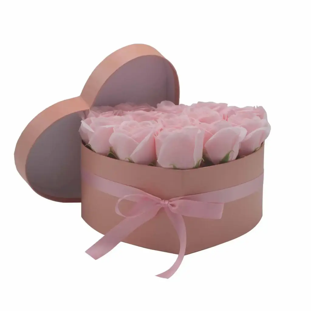Soap Flower Gift Bouquet – 13 Pink Roses – Heart | www.artisangoods.co.uk 5