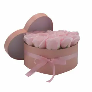 Soap Flower Gift Bouquet – 13 Pink Roses – Heart | www.artisangoods.co.uk 5