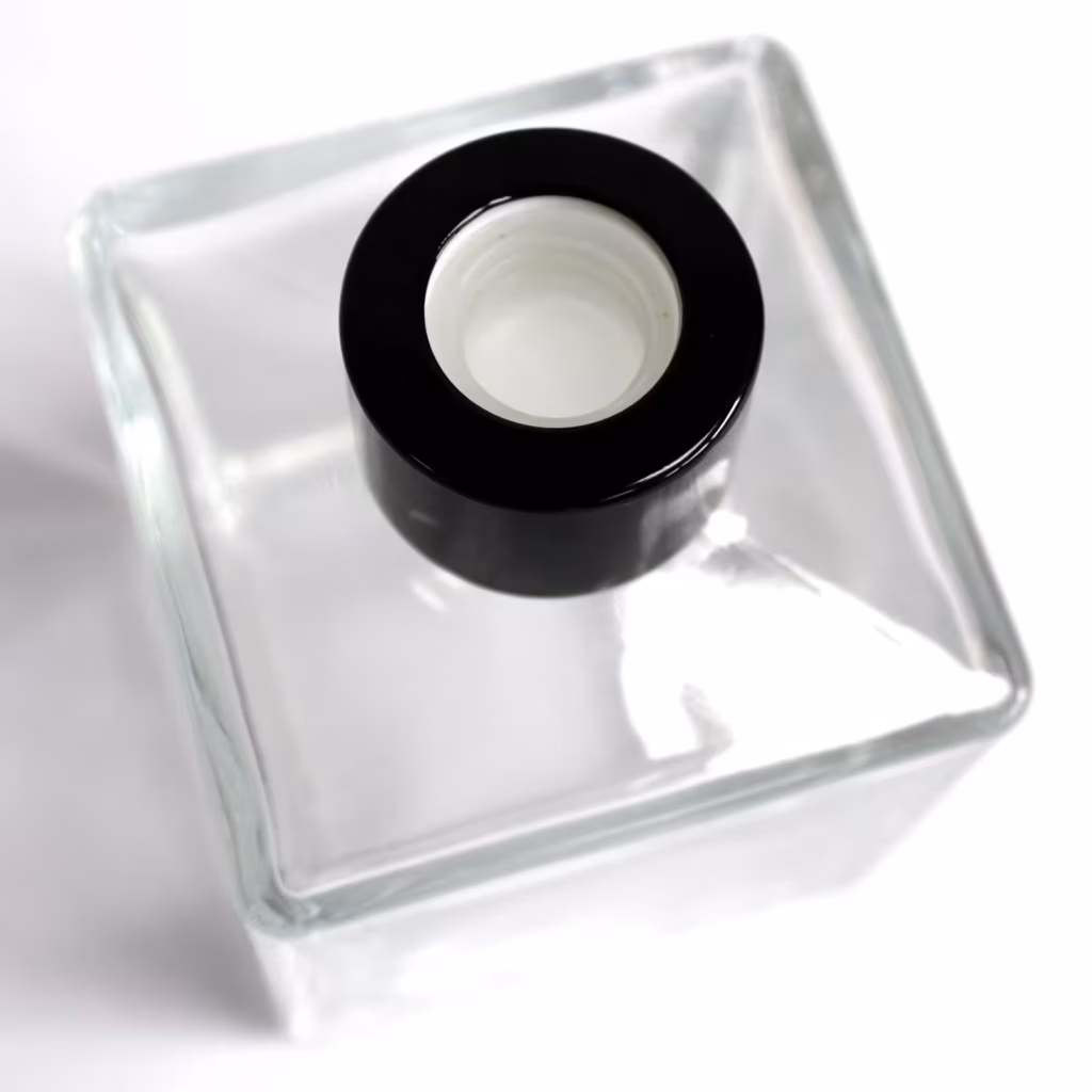 Square Diffuser Bottle – 200ml | www.artisangoods.co.uk 3