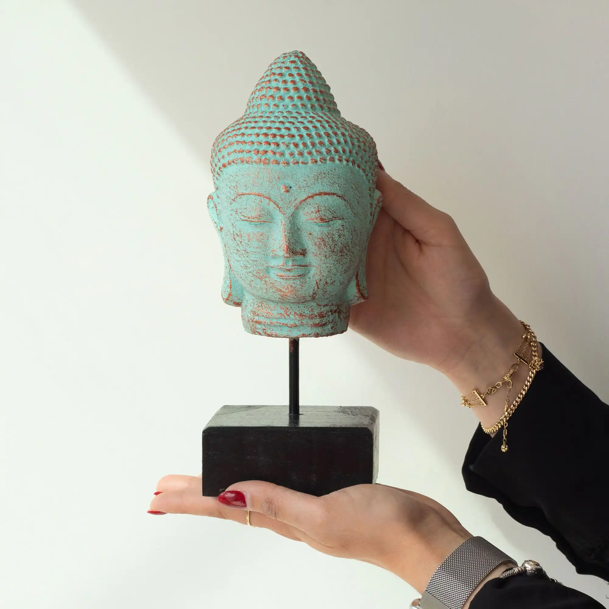 Stillness Buddha Head on Stand – Green Copper | www.artisangoods.co.uk 4 Stillness Buddha Head on Stand – Green Copper | www.artisangoods.co.uk 3