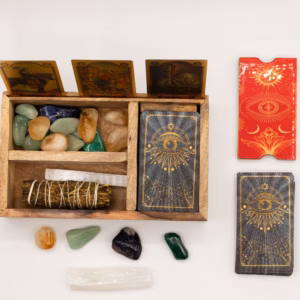 Three Section Tarot Box with Card Holder | www.artisangoods.co.uk 5