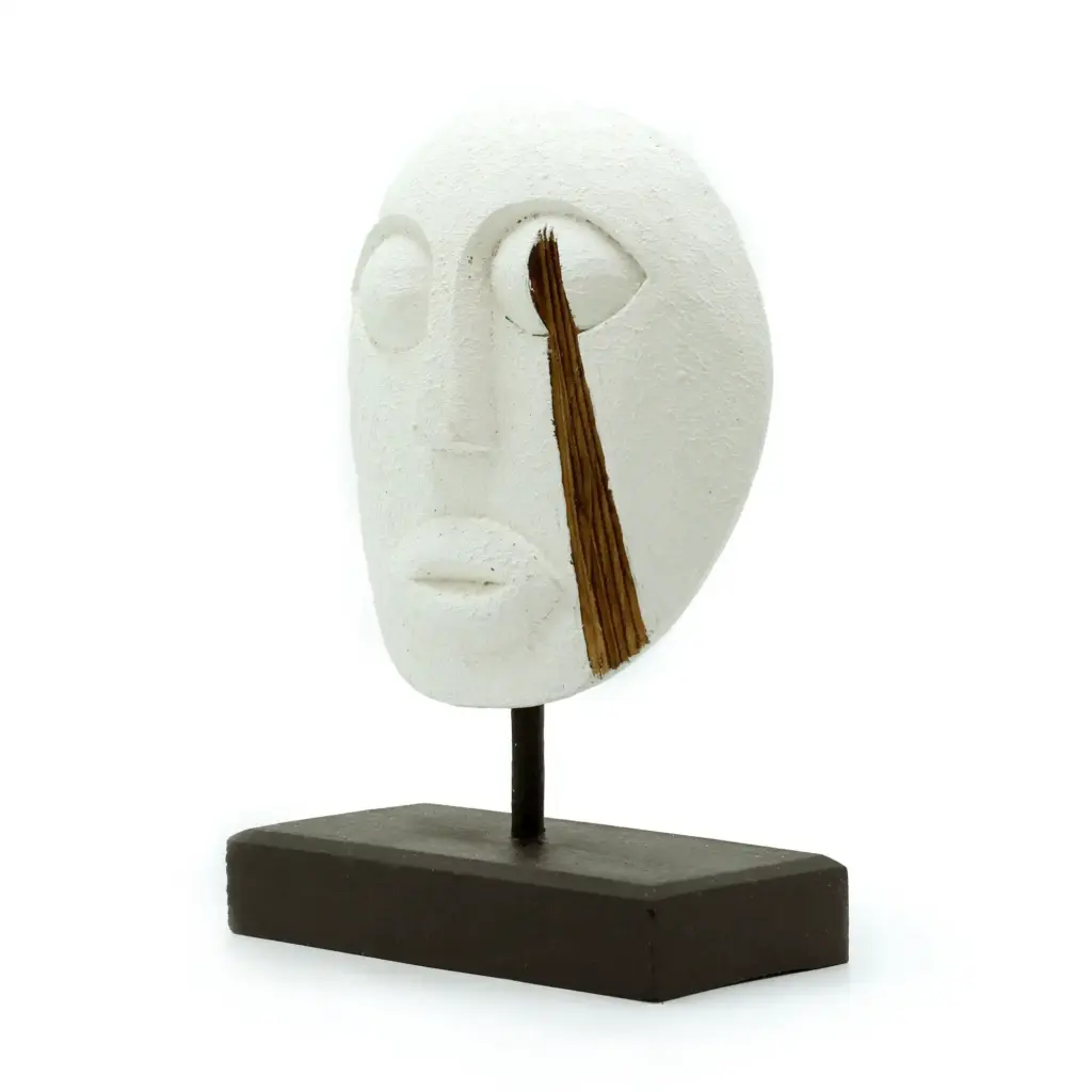 Timor Tribal Decorative Mask – White 27x20cm | www.artisangoods.co.uk 4