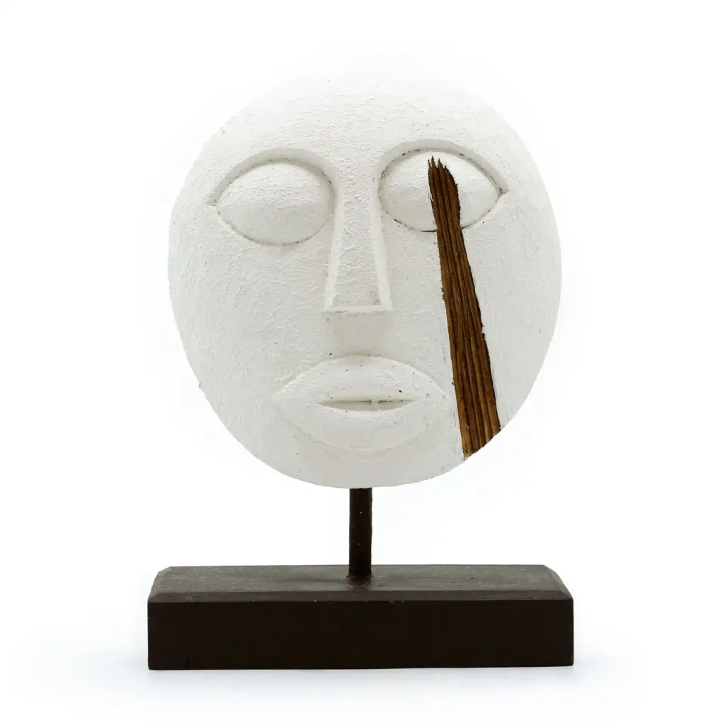 Timor Tribal Decorative Mask – White 27x20cm | www.artisangoods.co.uk 2