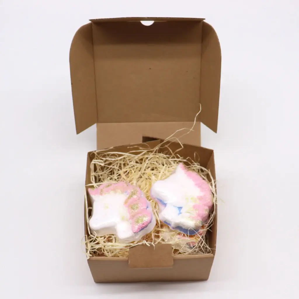 Unicorn Bathbomb 100g | www.artisangoods.co.uk 3 Unicorn Bathbomb 100g | www.artisangoods.co.uk 3