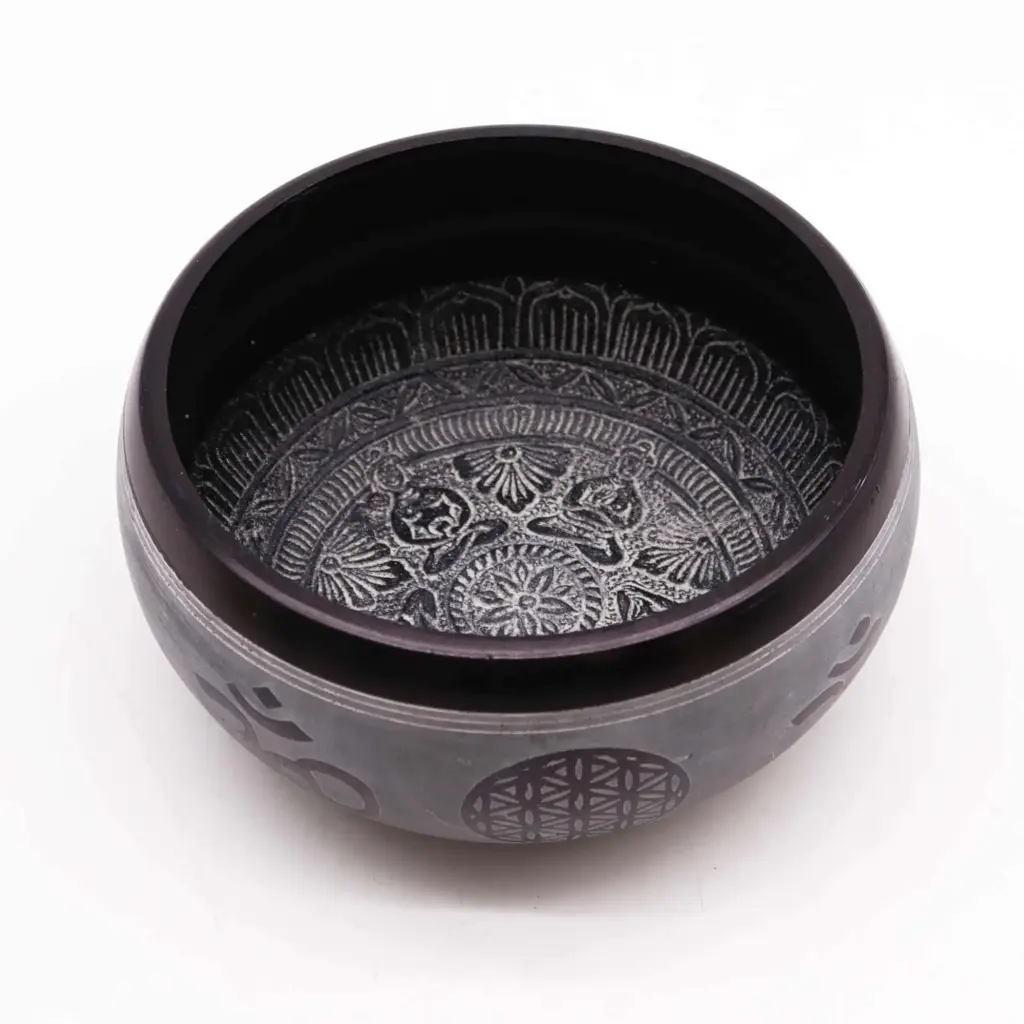 Earth Powder Singing Bowl – Om Five Buddha – 16cm | www.artisangoods.co.uk 3