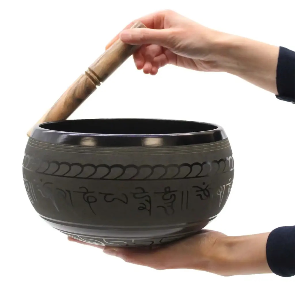 Extra Loud – Singing Bowl – Five Buddha | www.artisangoods.co.uk 2 Extra Loud – Singing Bowl – Five Buddha | www.artisangoods.co.uk 2