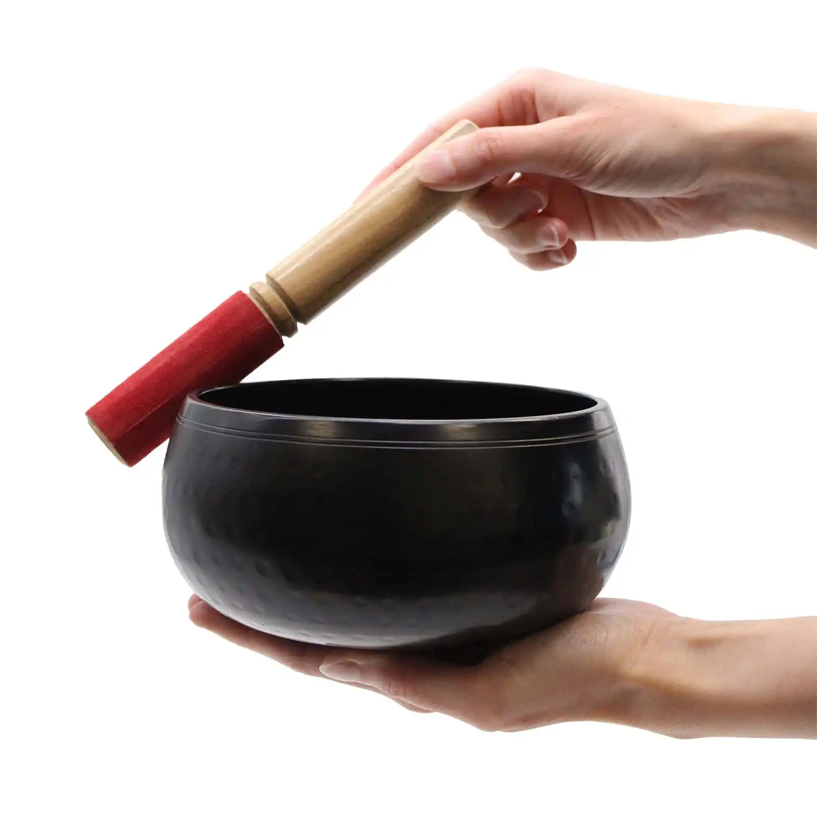 Lrg Black Beaten Bowl – 18cm | www.artisangoods.co.uk 3 Lrg Black Beaten Bowl – 18cm | www.artisangoods.co.uk 2