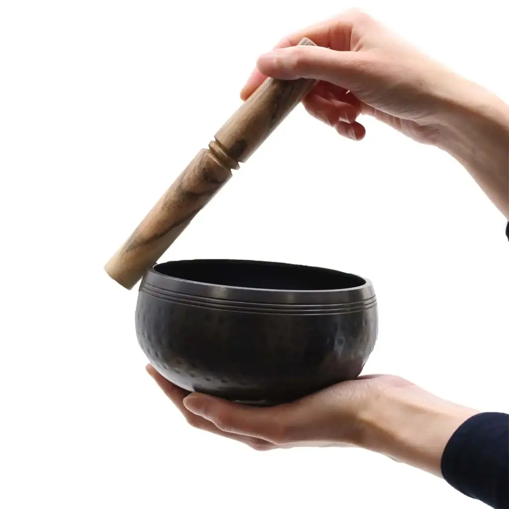 Med Black Beaten Bowl – 15cm | www.artisangoods.co.uk 3