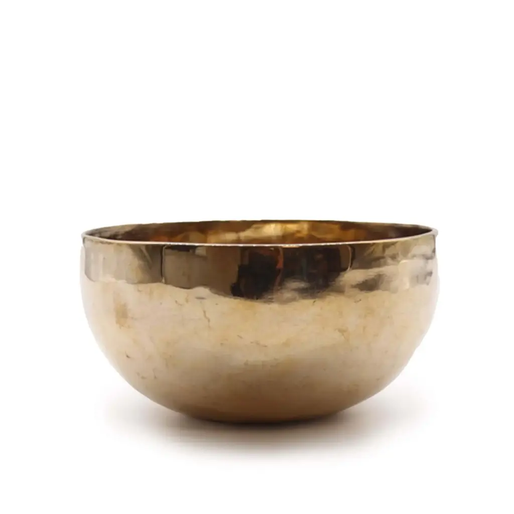 Medium Shining Bell-Metal Handmade Singing Bowl (approx 750g) – 15cm | www.artisangoods.co.uk 4