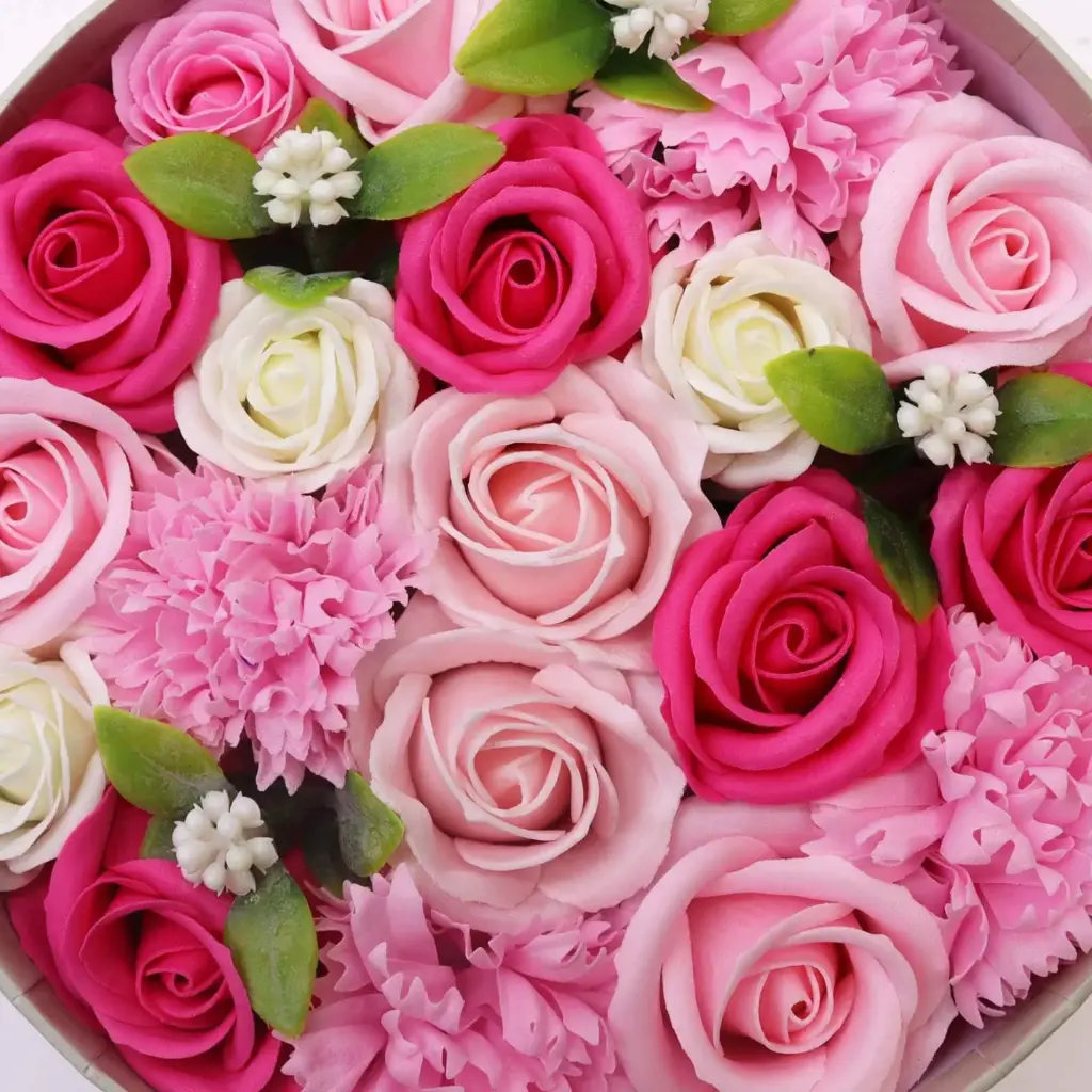Round Box – Baby Blessings – Pinks | www.artisangoods.co.uk 4