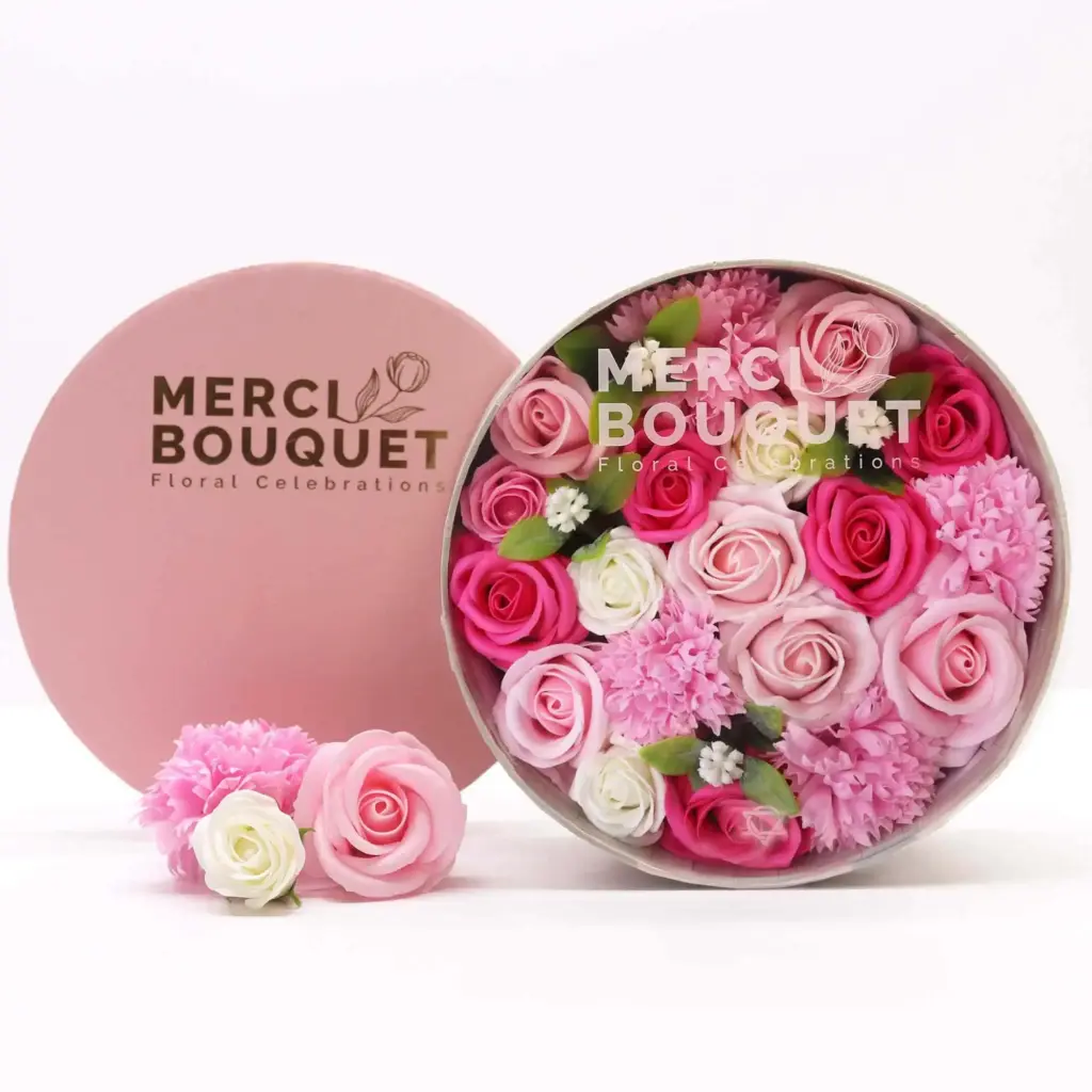 Round Box – Baby Blessings – Pinks | www.artisangoods.co.uk 2