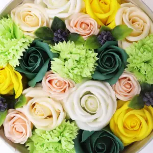 Round Box – Spring Celibrations – Yellow & Greens | www.artisangoods.co.uk 4