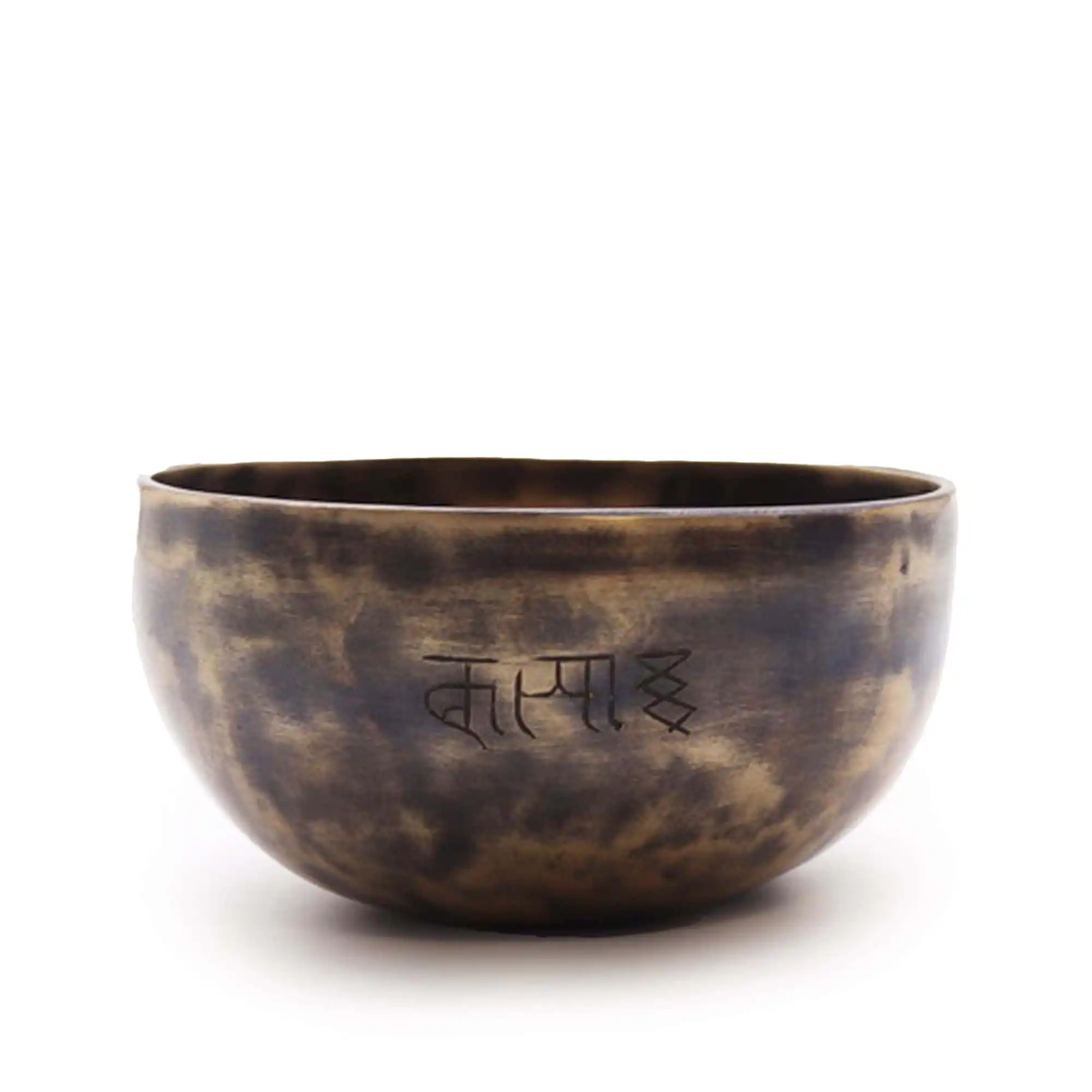 Small Indian Moon Phase Singing Bowl – (approx 550g) – 13cm | www.artisangoods.co.uk 3 Small Indian Moon Phase Singing Bowl – (approx 550g) – 13cm | www.artisangoods.co.uk 2