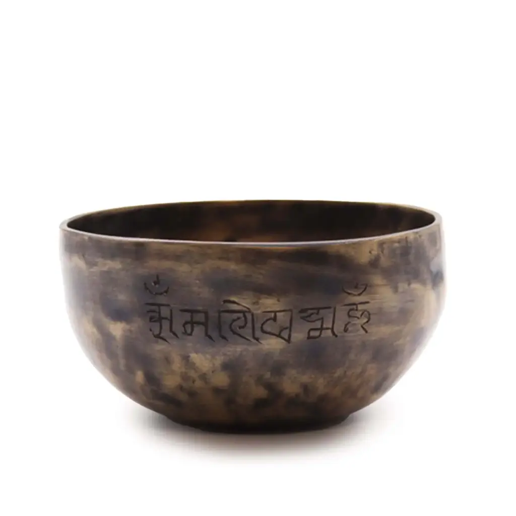 Small Indian Moon Phase Singing Bowl – (approx 550g) – 13cm | www.artisangoods.co.uk 3