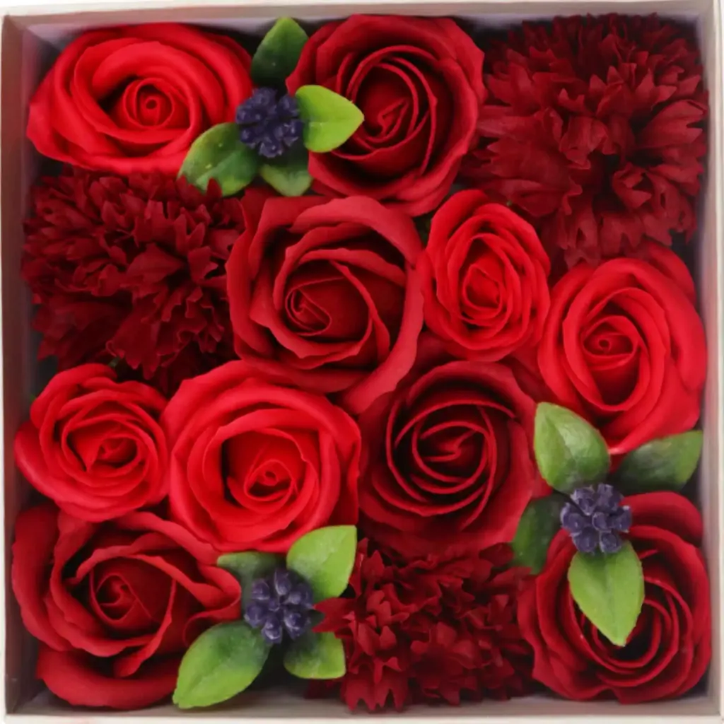 Square Box – Classic Red Roses | www.artisangoods.co.uk 4 Square Box – Classic Red Roses | www.artisangoods.co.uk 4