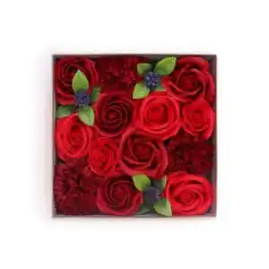 Square Box – Classic Red Roses | www.artisangoods.co.uk 1
